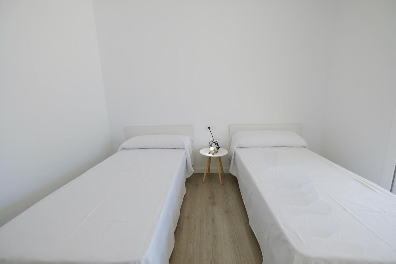 Apartaments Alex كامبريلس المظهر الخارجي الصورة